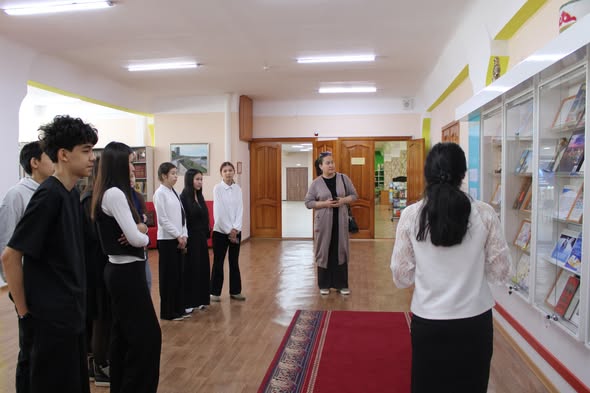 Экскурсия по выставке «Тәуелсіздік – Қазақстан дамуының символы» = «Независимость — символ прогресса Казахстана»