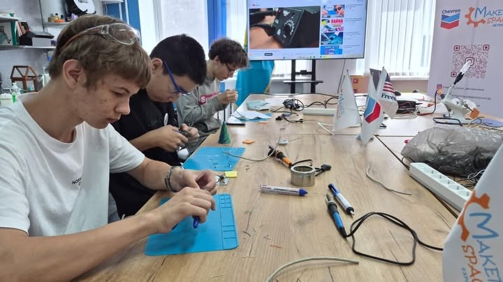 Основы электроники: в Makerspace Petropavlovsk прошел мастер-класс по пайке