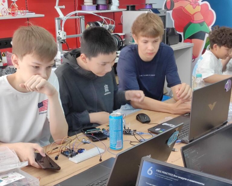 Завершился 7-недельный курс по Arduino, который проходил в пространстве Makerspace Petropavlovsk!