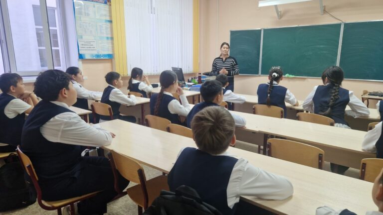 «Кітап кейіпкерлерімен кездесу»