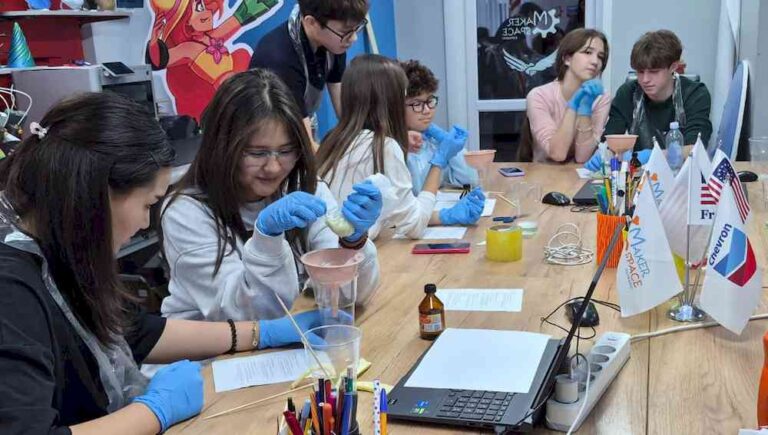 Курс CRISPR BioTech в Makerspace